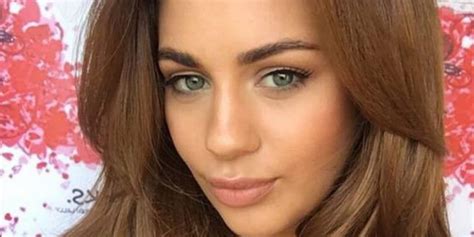 holly peers breasts|Holly Peers’ Measurements: Bra Size, Height, Weight and More.